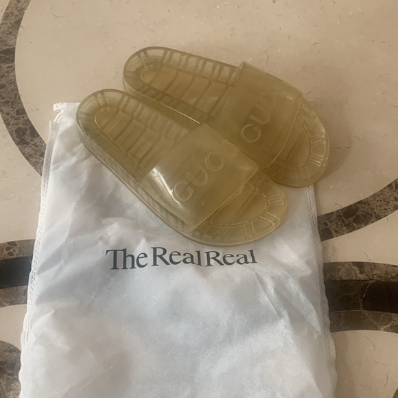 Authentic Gucci jelly slides size 8 but fit like a 9 runs big - Picture 7 of 7